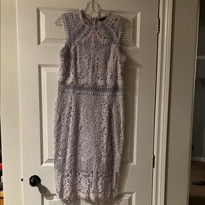 Occasion Lace Sleeveless Midi Dress in Light Purple